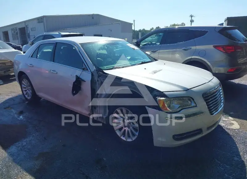 2013 Chrysler 300 photo