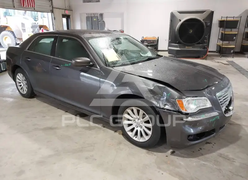 2013 Chrysler 300 фото
