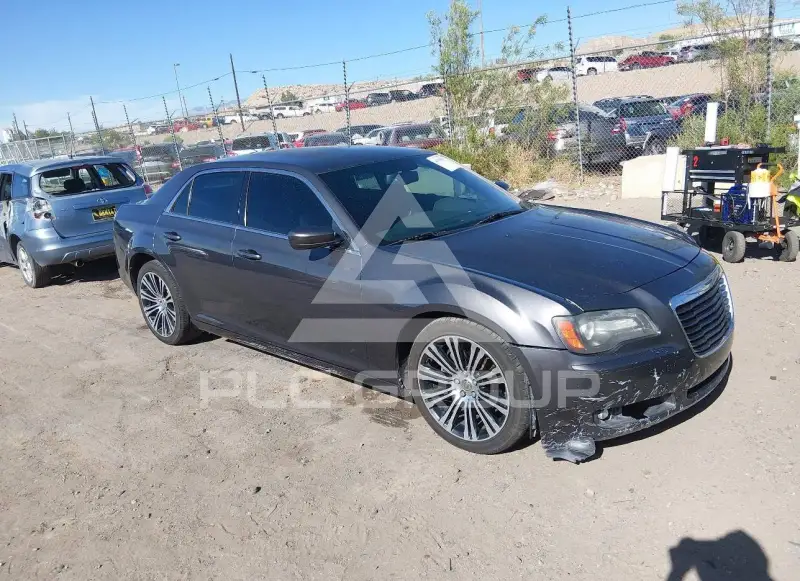 2013 Chrysler 300 фото