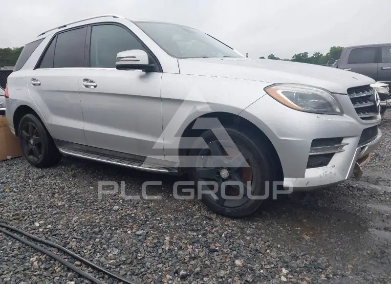 2013 Mercedes Benz ML 550 фото