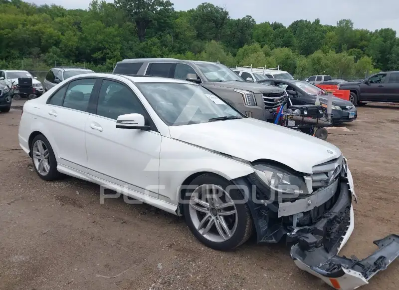 2013 Mercedes Benz C 250 фото
