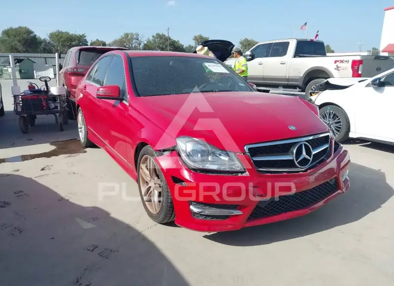 2013 Mercedes Benz C 250 фото