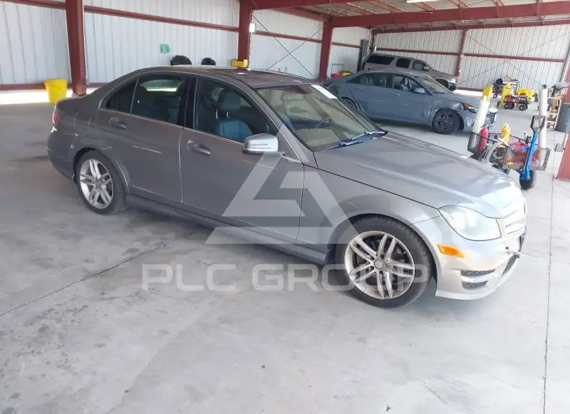 2013 Mercedes Benz C 250 фото