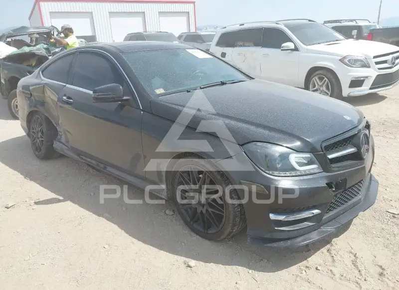 2013 Mercedes Benz C 250 фото