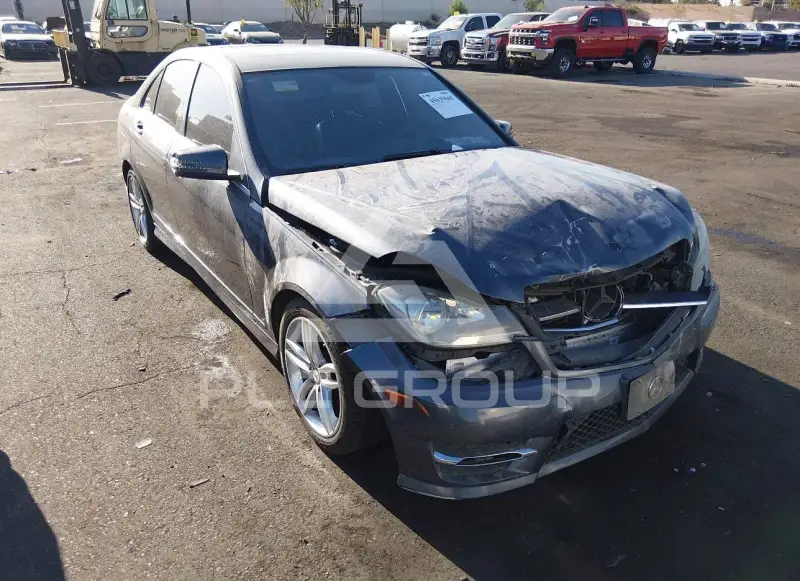 2013 Mercedes Benz C 250 photo