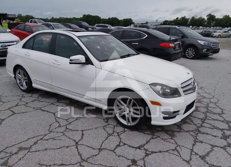 2013 Mercedes Benz C 250 photo