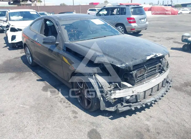 2013 Mercedes Benz C 250 фото