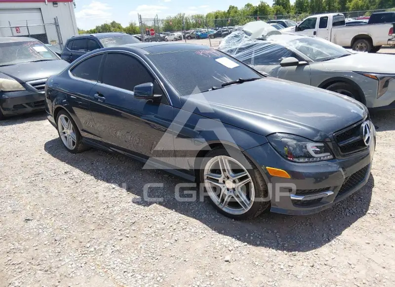 2013 Mercedes Benz C 250 фото