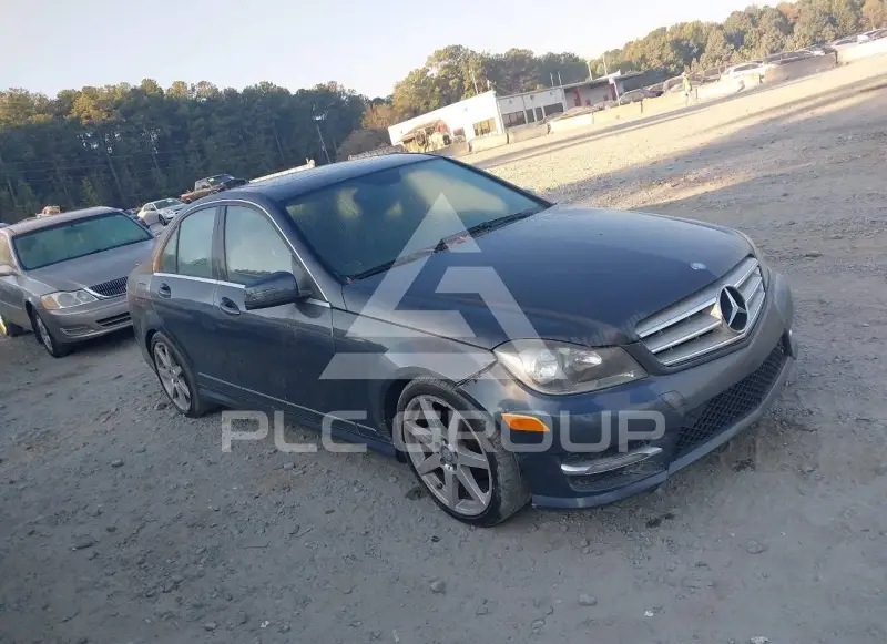 2013 Mercedes Benz C 250 фото