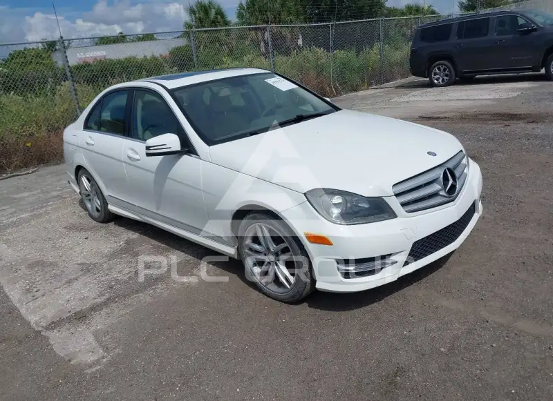 2013 Mercedes Benz C 250 фото