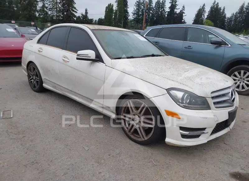 2013 Mercedes Benz C 250 фото