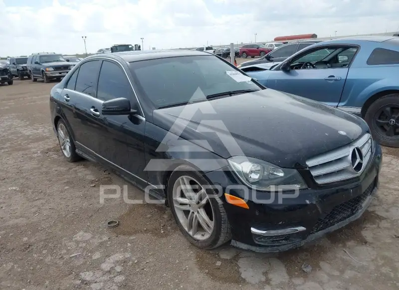 2013 Mercedes Benz C 250 фото