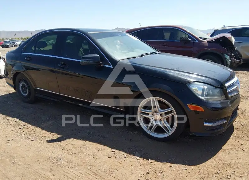2013 Mercedes Benz C 250 фото