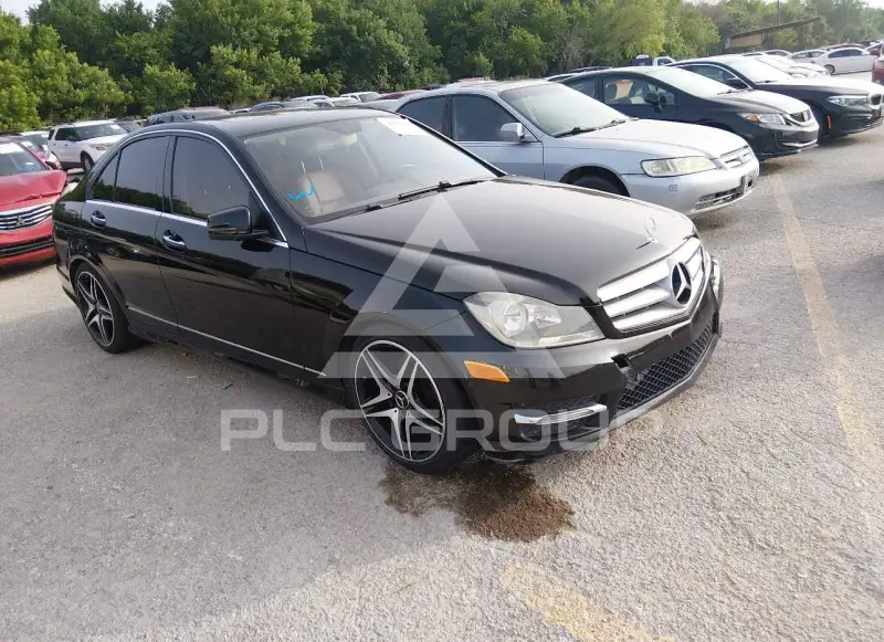 2013 Mercedes Benz C 250 фото