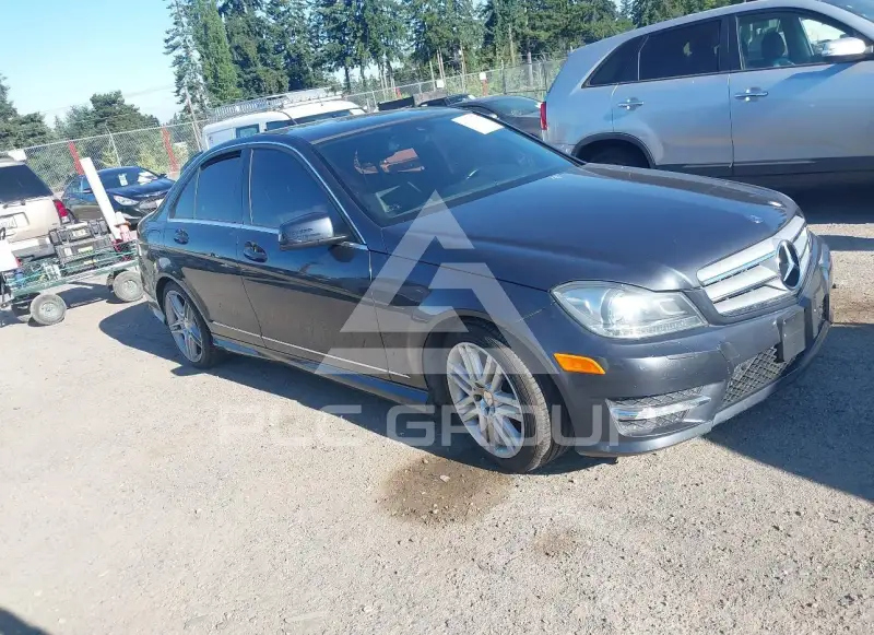 2013 Mercedes Benz C 250 фото