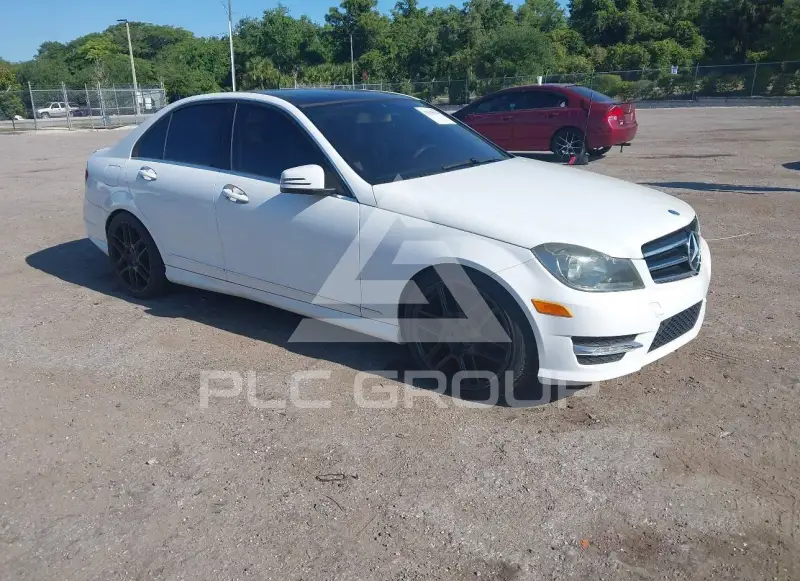 2013 Mercedes Benz C 250 фото