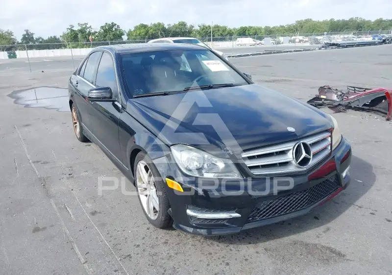 2013 Mercedes Benz C 250 фото
