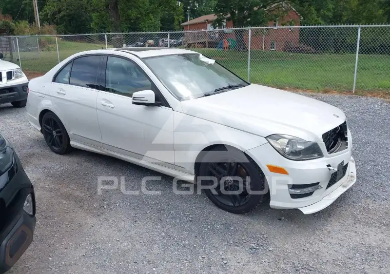 2013 Mercedes Benz C 250 фото