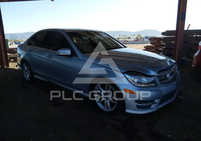 2013 Mercedes Benz C 250 фото