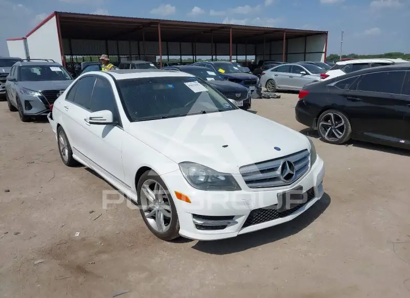 2013 Mercedes Benz C 250 фото