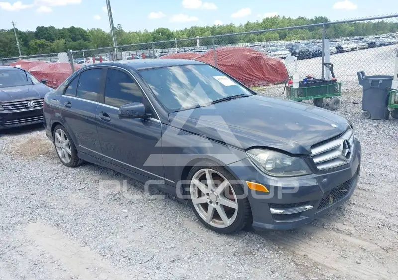 2013 Mercedes Benz C 250 фото