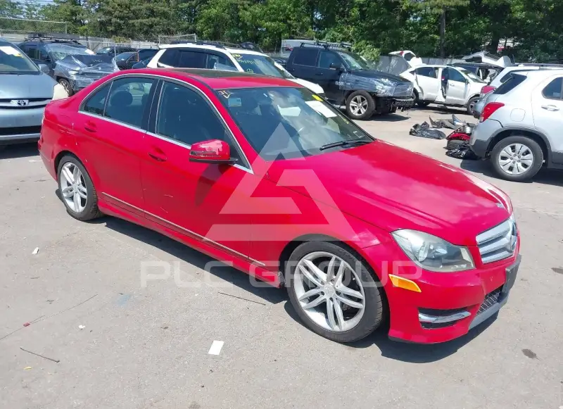 2013 Mercedes Benz C 250 фото