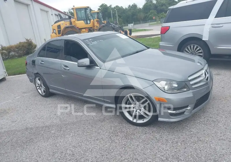 2013 Mercedes Benz C 250 фото