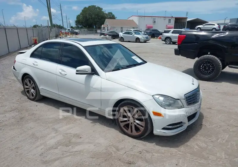 2013 Mercedes Benz C 250 фото