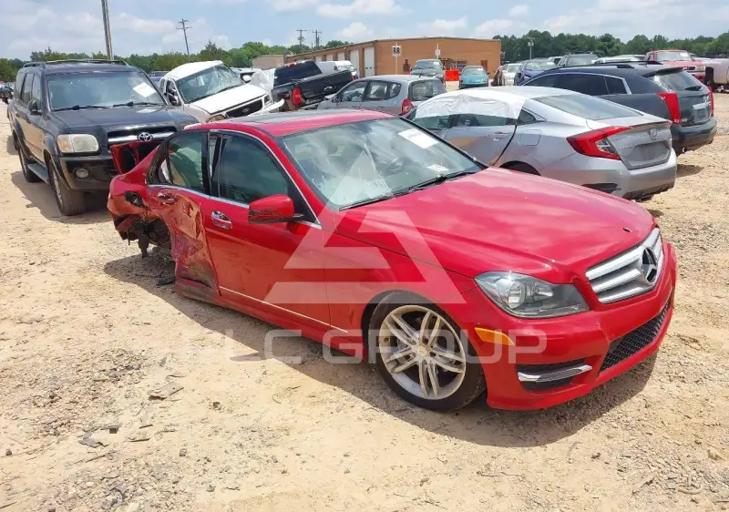 2013 Mercedes Benz C 250 фото