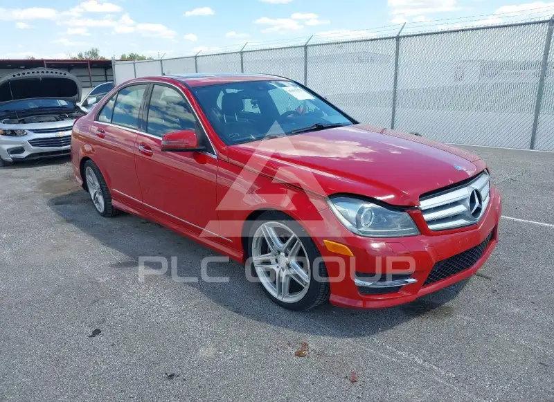 2013 Mercedes Benz C 250 фото