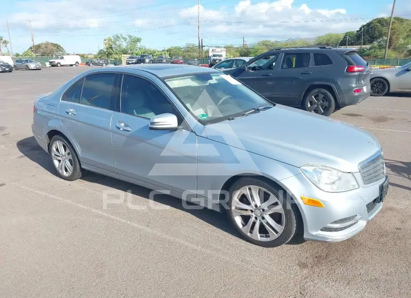 2013 Mercedes Benz C 250 фото