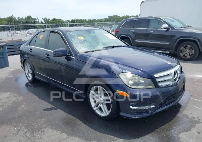 2013 Mercedes Benz C 350 фото