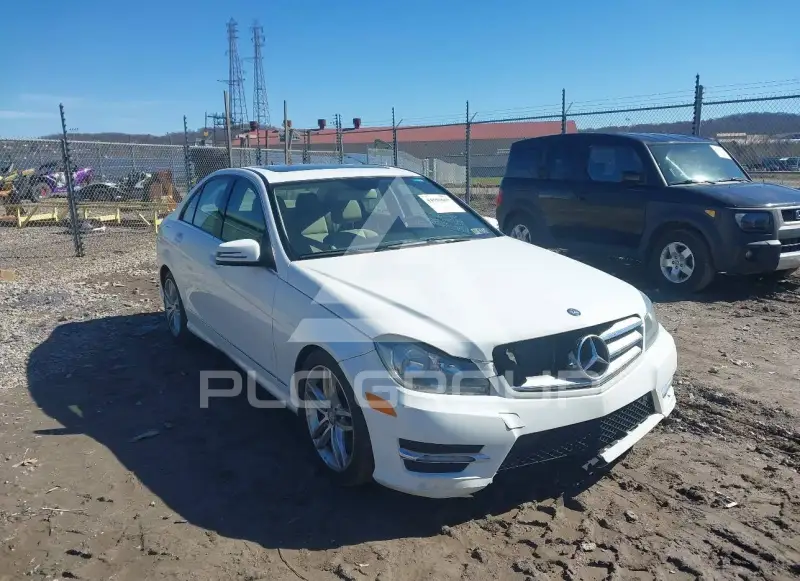 2013 Mercedes Benz C 300 фото