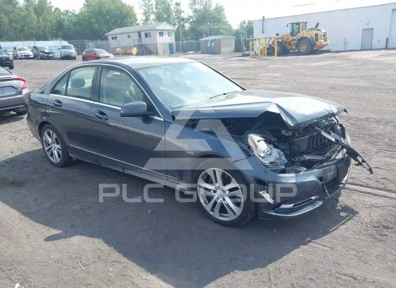 2013 Mercedes Benz C 300 фото