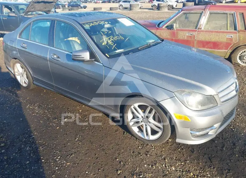 2013 Mercedes Benz C 300 фото