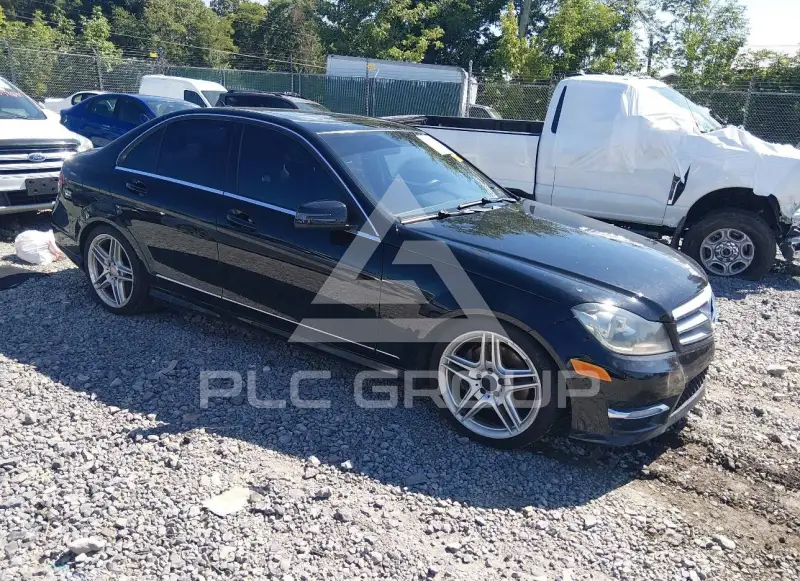 2013 Mercedes Benz C 300 фото