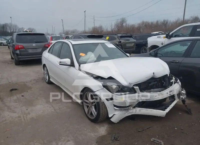 2013 Mercedes Benz C 300 photo