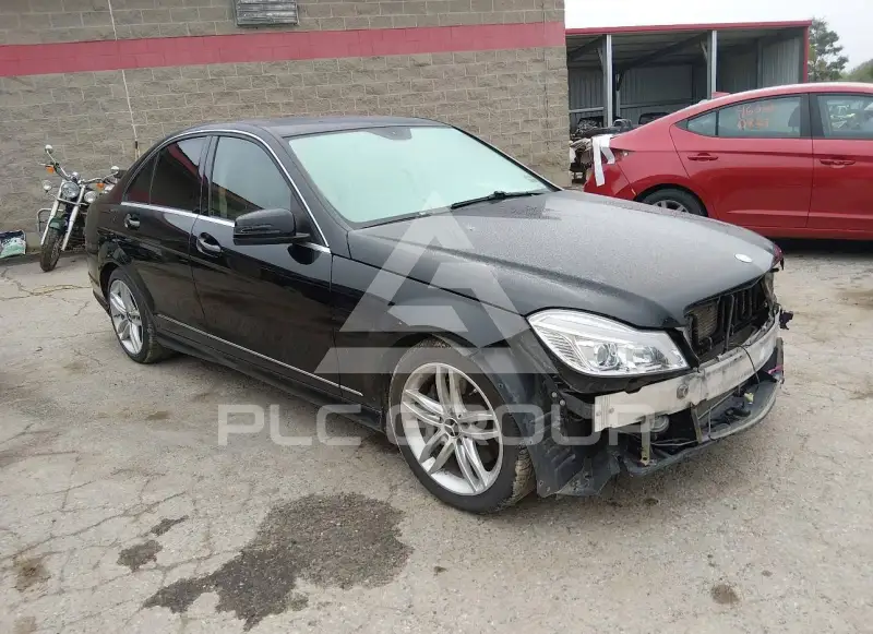 2013 Mercedes Benz C 300 фото