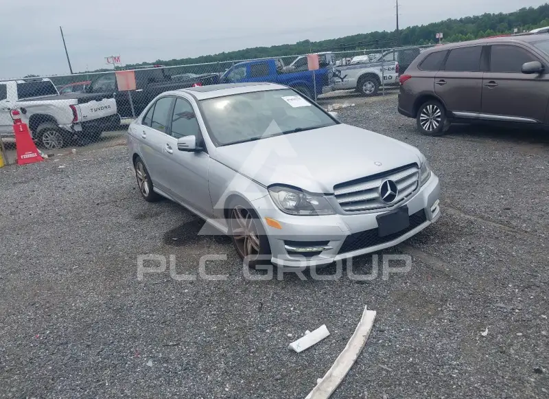 2013 Mercedes Benz C 300 photo
