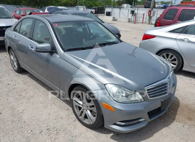 2013 Mercedes Benz C 300 photo