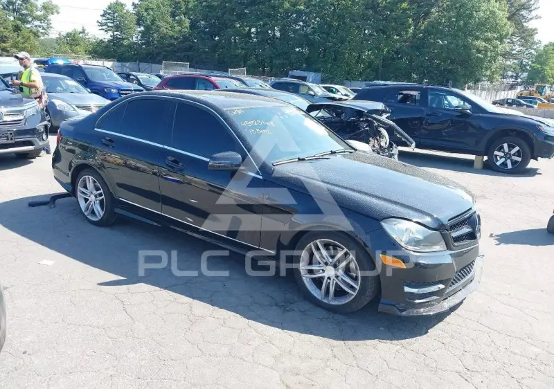 2013 Mercedes Benz C 300 фото