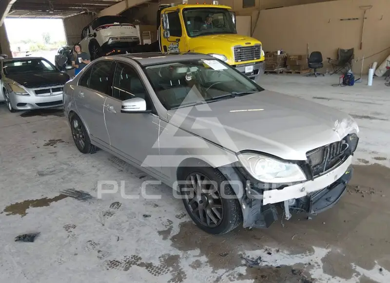2013 Mercedes Benz C 300 photo