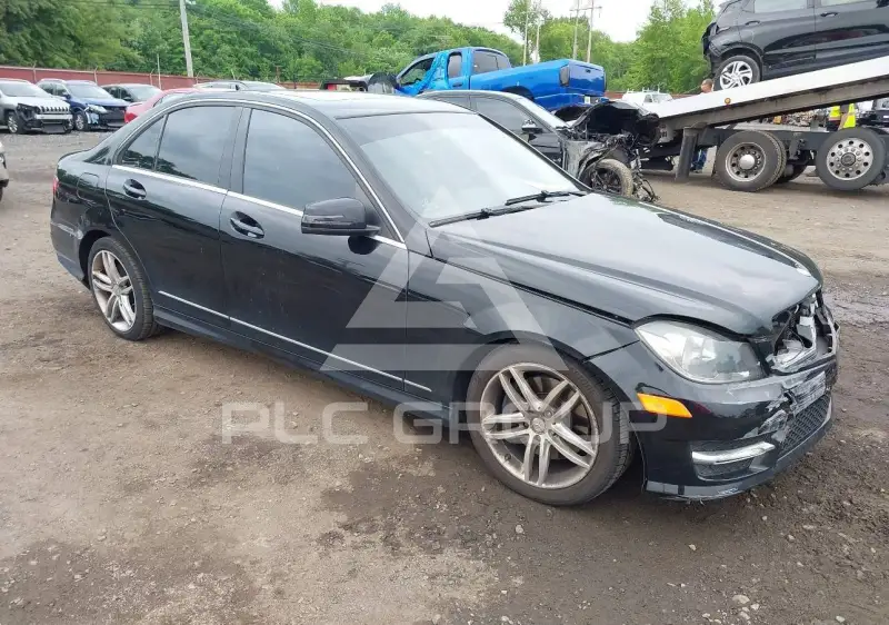 2013 Mercedes Benz C 300 фото