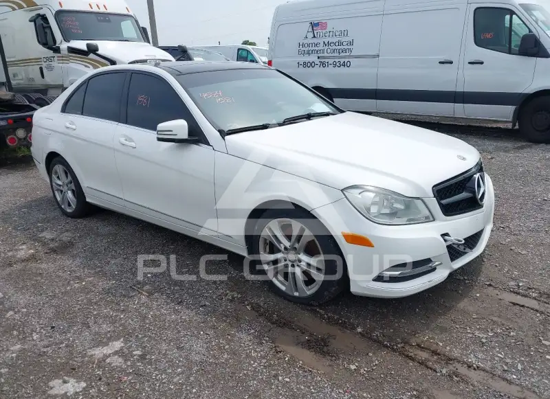 2013 Mercedes Benz C 300 photo