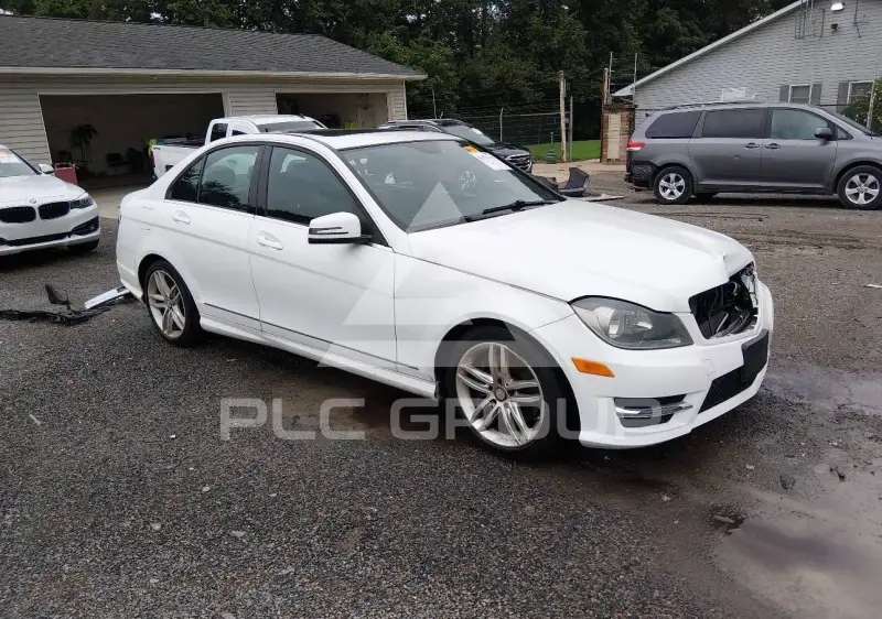 2013 Mercedes Benz C 300 photo