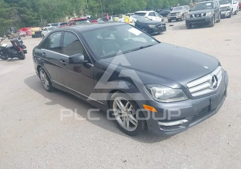 2013 Mercedes Benz C 300 фото