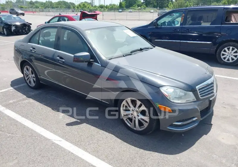 2013 Mercedes Benz C 300 photo