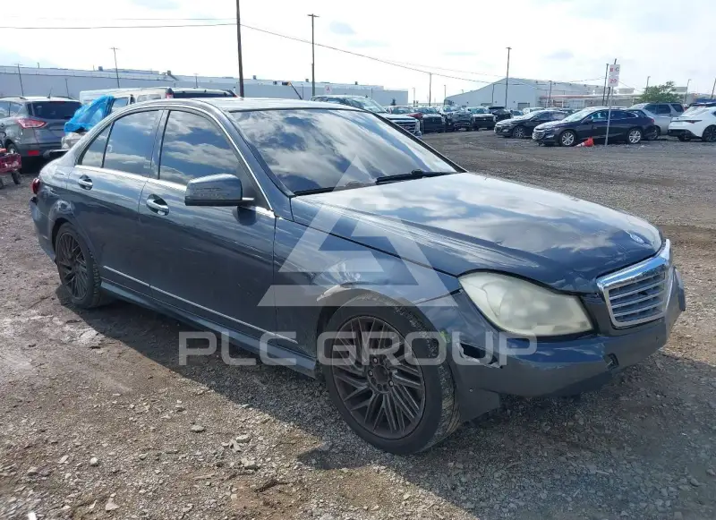 2013 Mercedes Benz C 300 фото