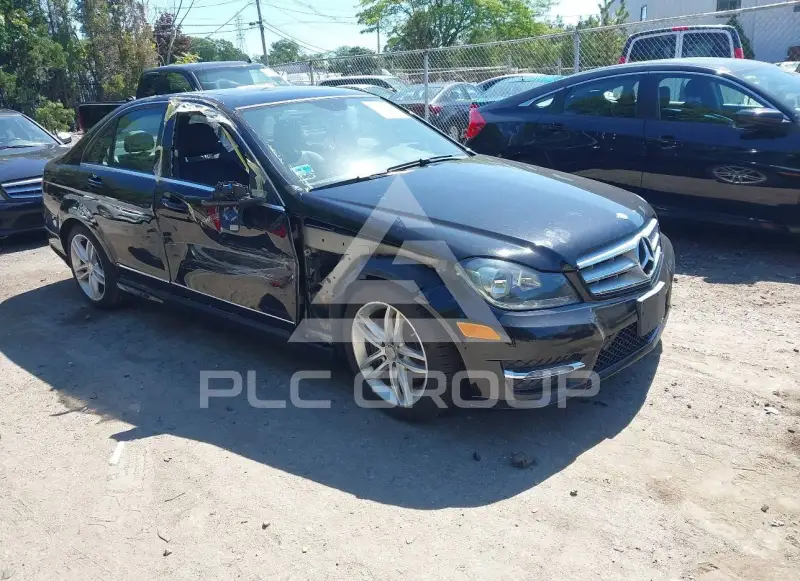 2013 Mercedes Benz C 300 фото