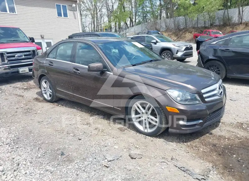 2013 Mercedes Benz C 300 photo